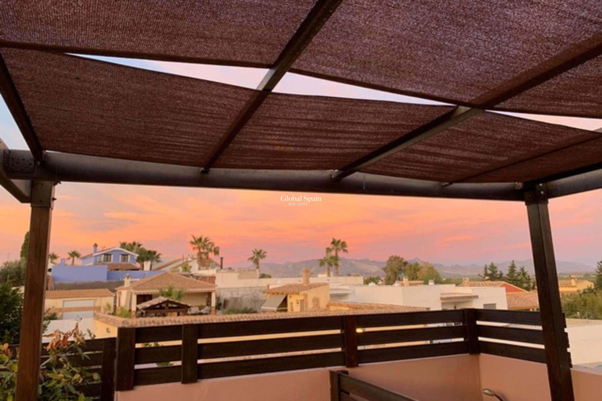 Venta - VILLA -
FORTUNA - Inland