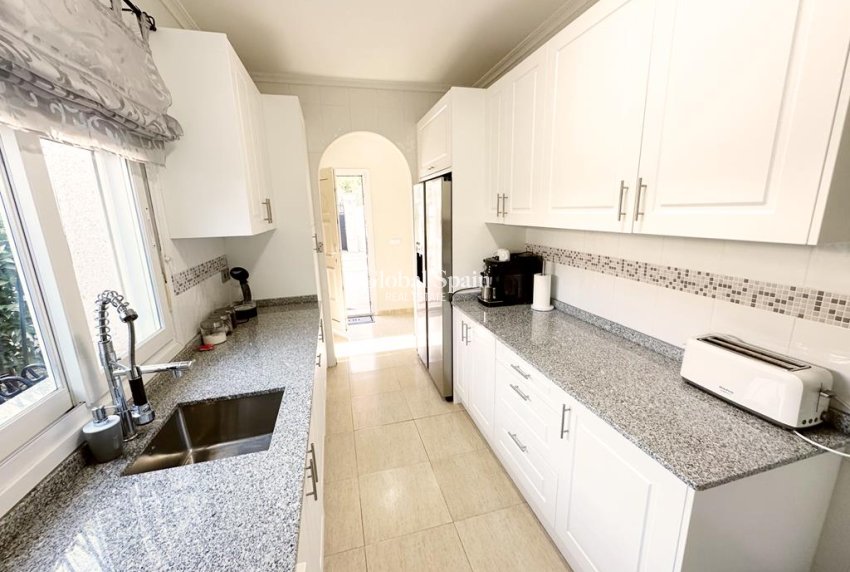 Venta - VILLA -
GEA Y TRUYOLS - Inland