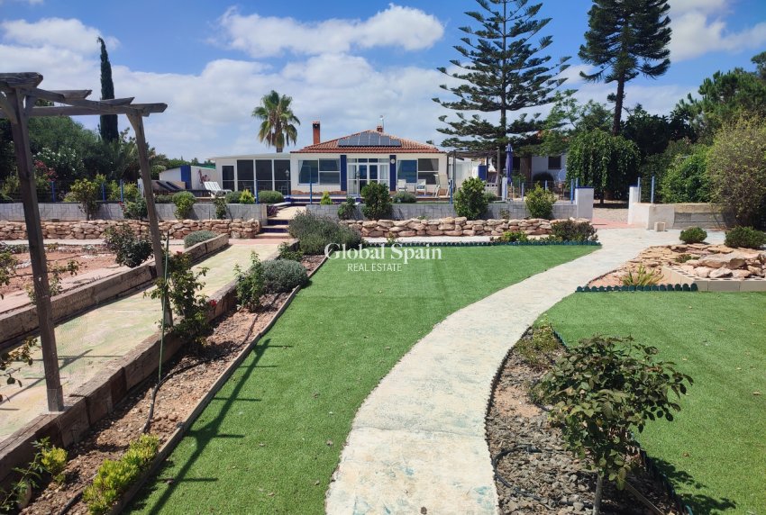 Venta - VILLA -
GEA Y TRUYOLS - Inland