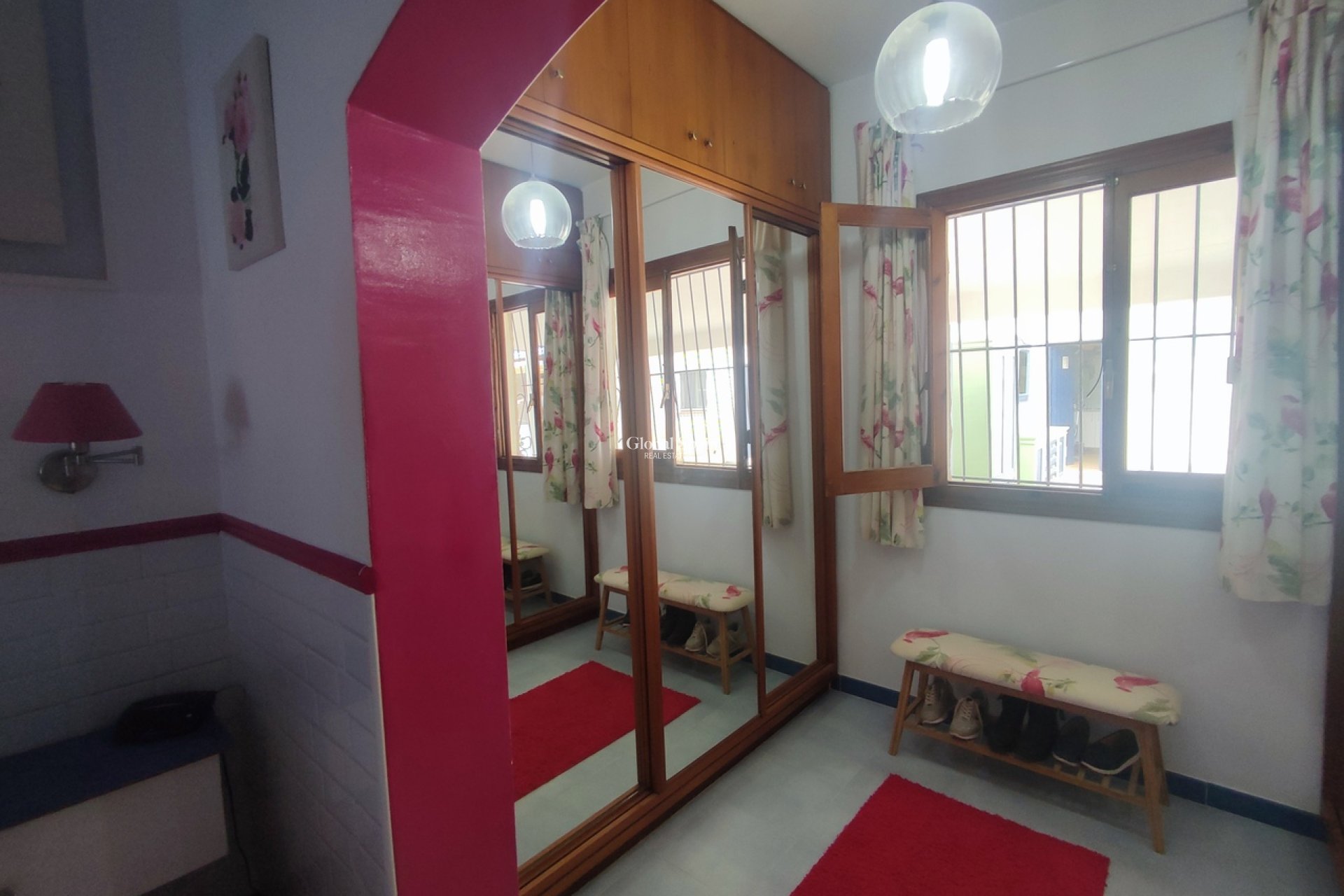 Venta - VILLA -
GEA Y TRUYOLS - Inland