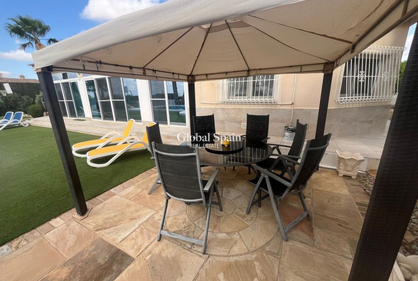 Venta - VILLA -
GEA Y TRUYOLS - Inland