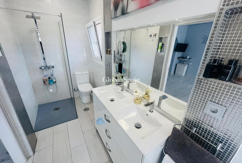 Venta - VILLA -
GEA Y TRUYOLS - Inland