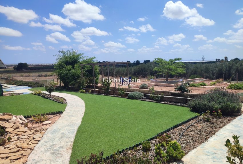 Venta - VILLA -
GEA Y TRUYOLS - Inland