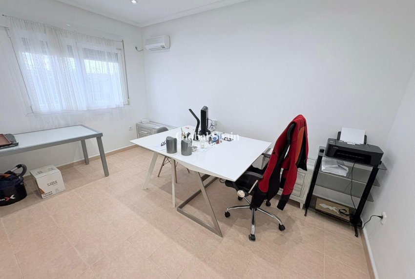 Venta - VILLA -
GEA Y TRUYOLS - Inland