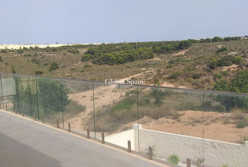 Venta - VILLA -
GRAN ALACANT - Costa Blanca