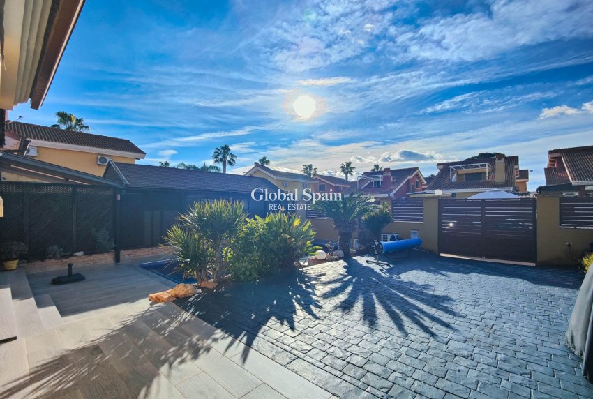 Venta - VILLA -
GUARDAMAR DEL SEGURA - Costa Blanca