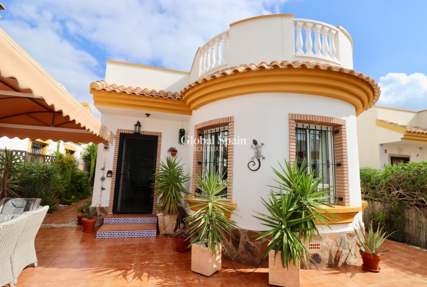 Venta - VILLA -
GUARDAMAR DEL SEGURA - EL RASO