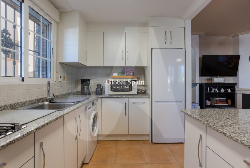 Venta - VILLA -
GUARDAMAR DEL SEGURA - EL RASO