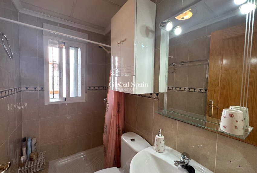 Venta - VILLA -
GUARDAMAR DEL SEGURA - EL RASO