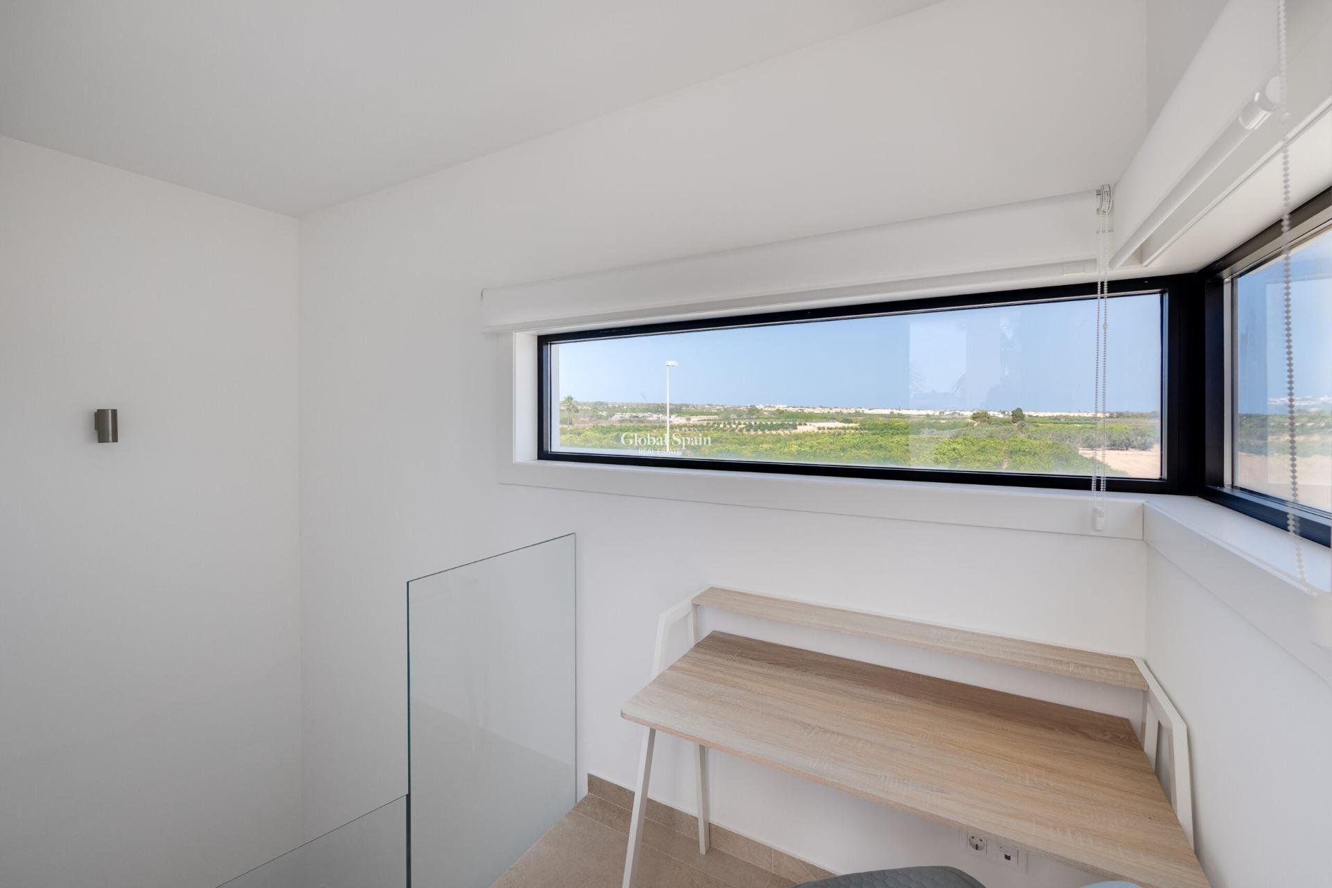 Venta - VILLA -
GUARDAMAR DEL SEGURA - EL RASO
