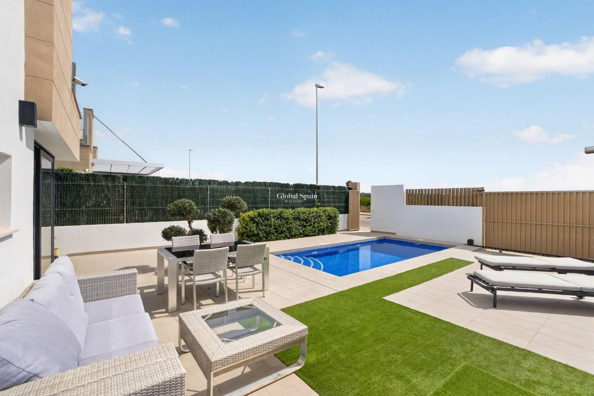 Venta - VILLA -
GUARDAMAR DEL SEGURA - EL RASO