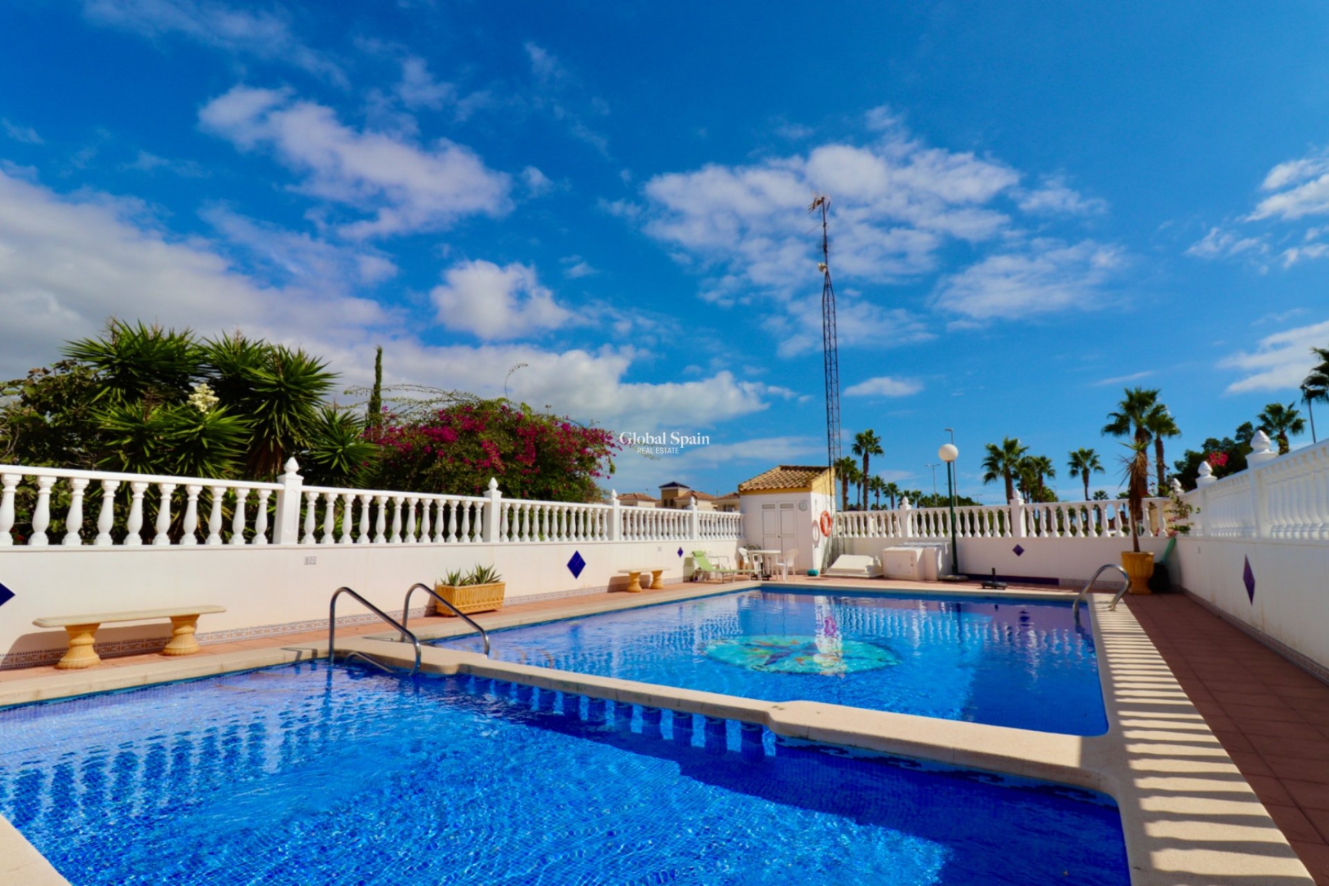 Venta - Villa -
GUARDAMAR DEL SEGURA - EL RASO