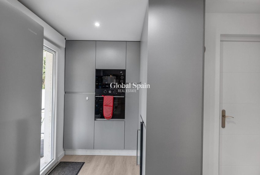 Venta - VILLA -
GUARDAMAR DEL SEGURA - Urbanizaciones