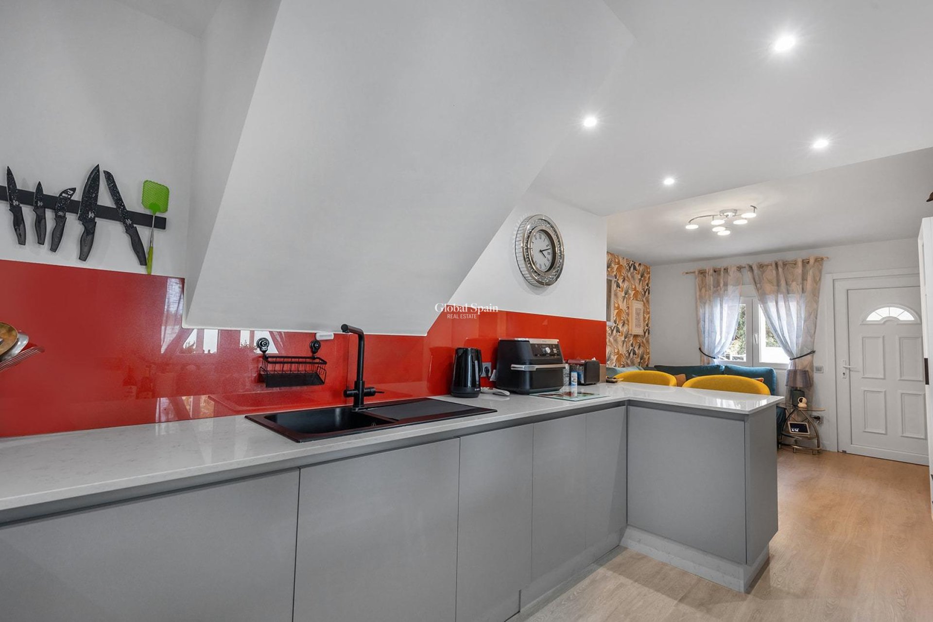 Venta - VILLA -
GUARDAMAR DEL SEGURA - Urbanizaciones