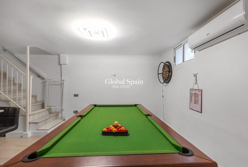 Venta - VILLA -
GUARDAMAR DEL SEGURA - Urbanizaciones