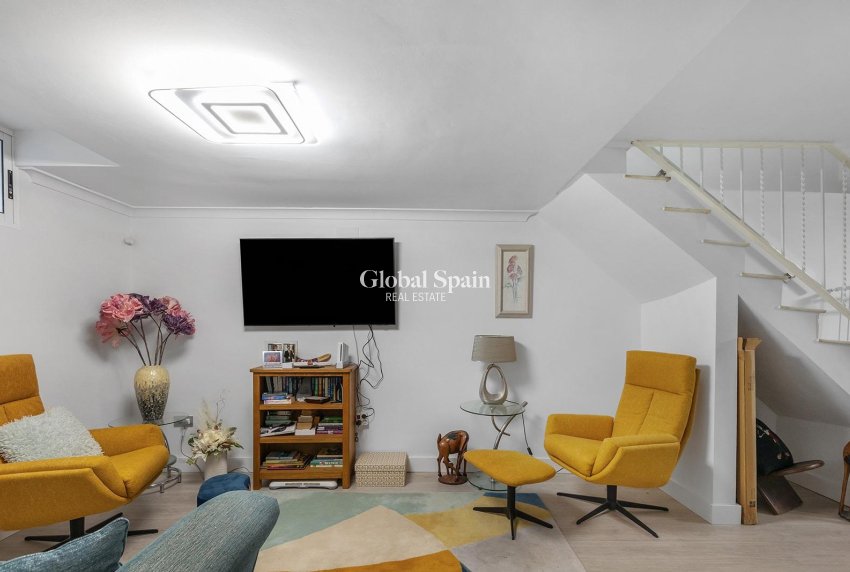 Venta - VILLA -
GUARDAMAR DEL SEGURA - Urbanizaciones