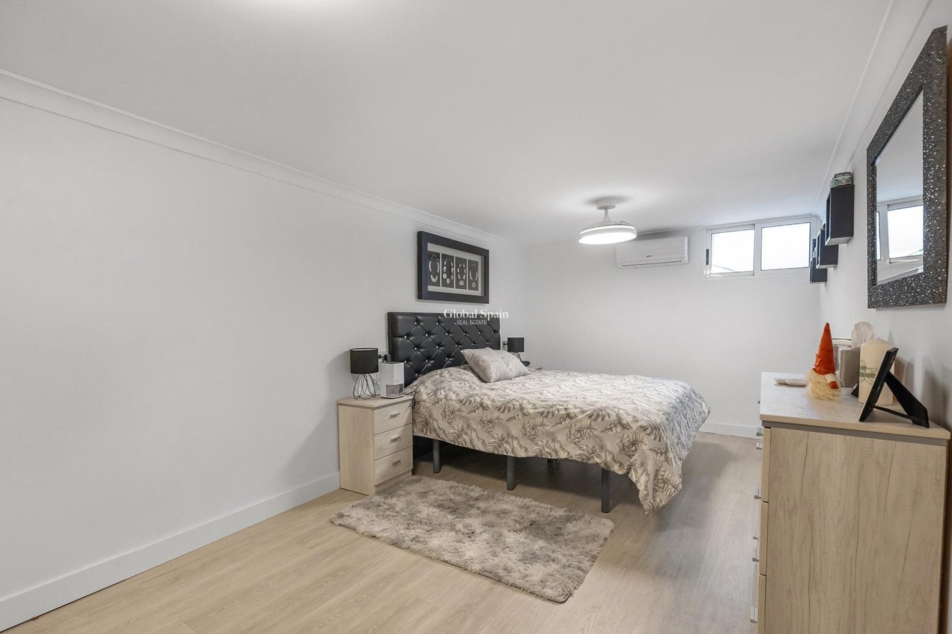 Venta - VILLA -
GUARDAMAR DEL SEGURA - Urbanizaciones