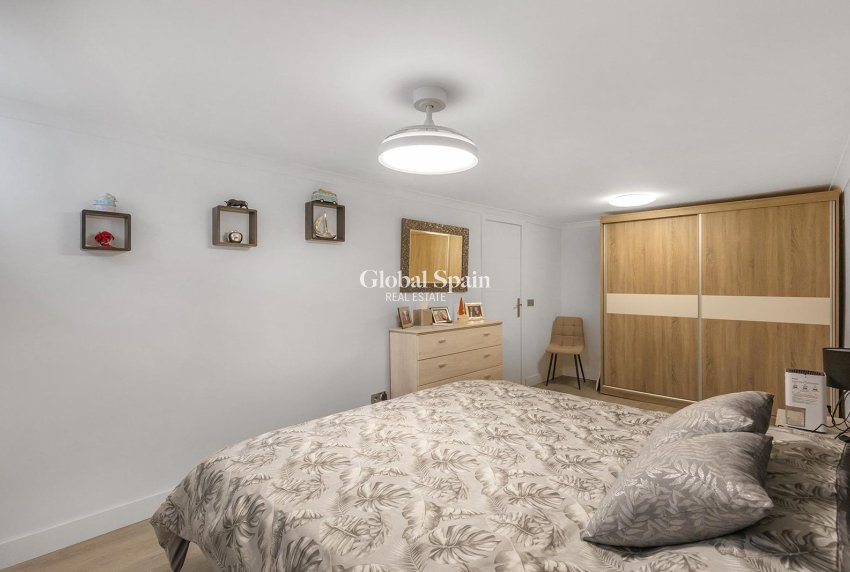 Venta - VILLA -
GUARDAMAR DEL SEGURA - Urbanizaciones