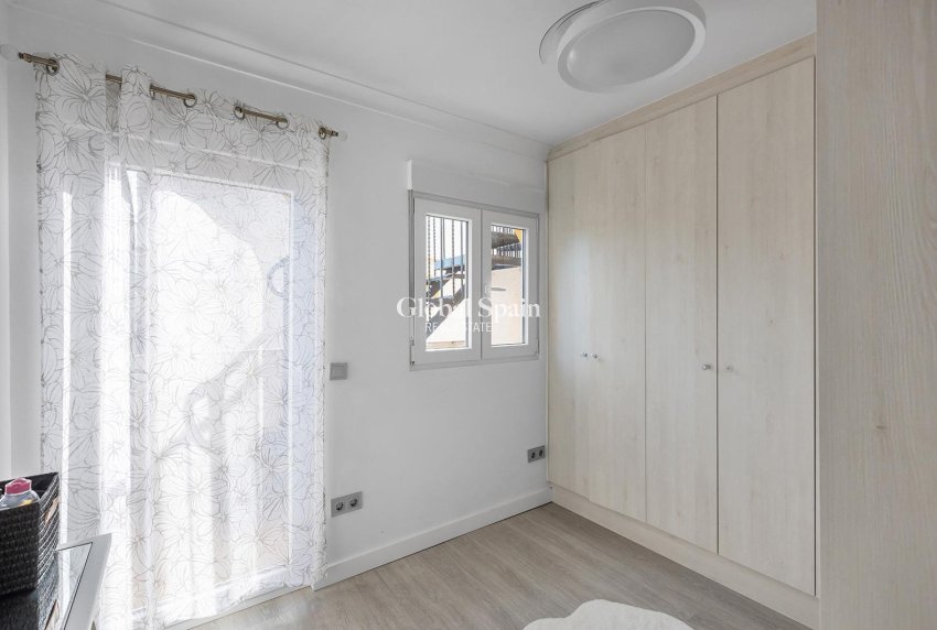 Venta - VILLA -
GUARDAMAR DEL SEGURA - Urbanizaciones