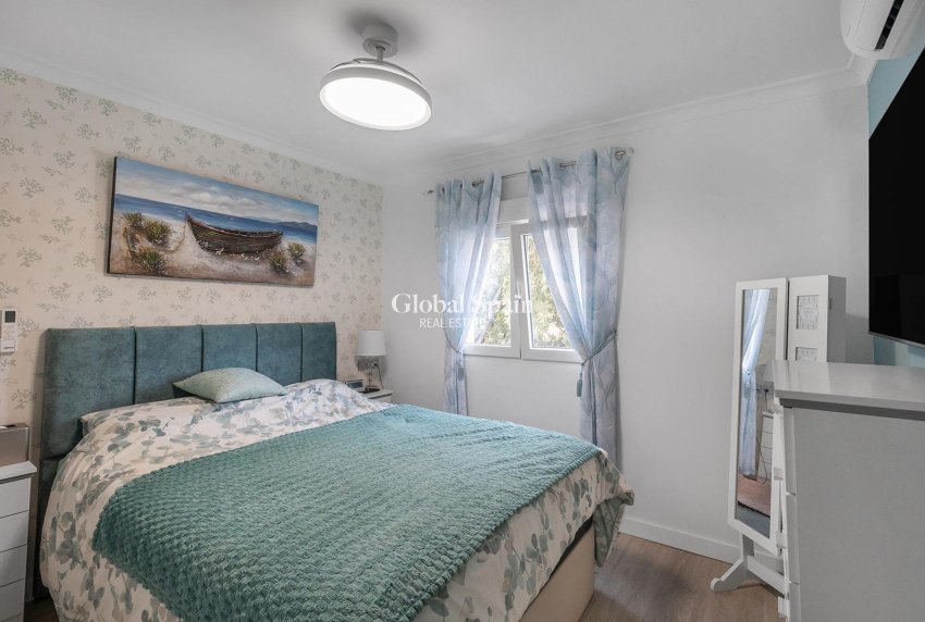 Venta - VILLA -
GUARDAMAR DEL SEGURA - Urbanizaciones