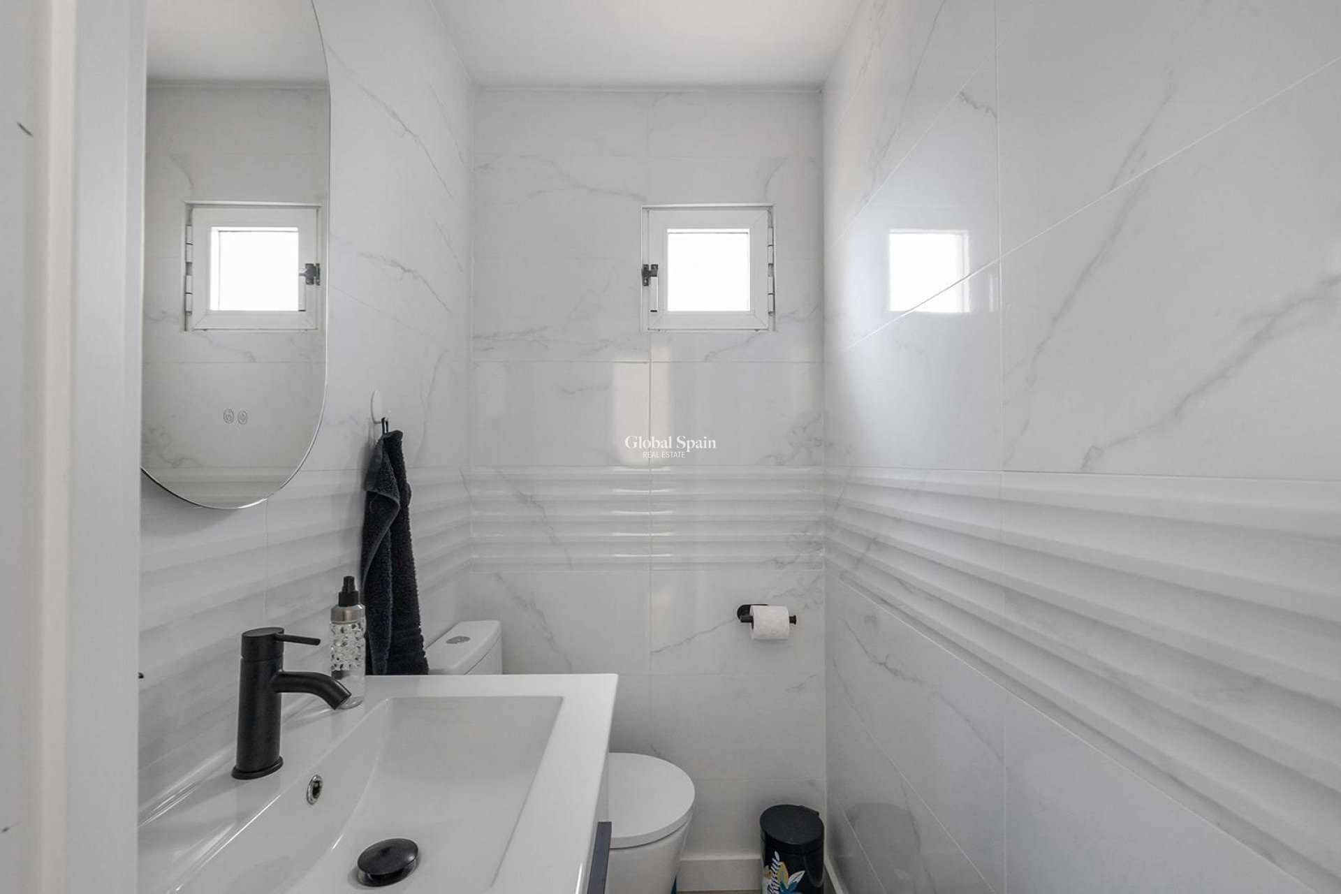 Venta - VILLA -
GUARDAMAR DEL SEGURA - Urbanizaciones