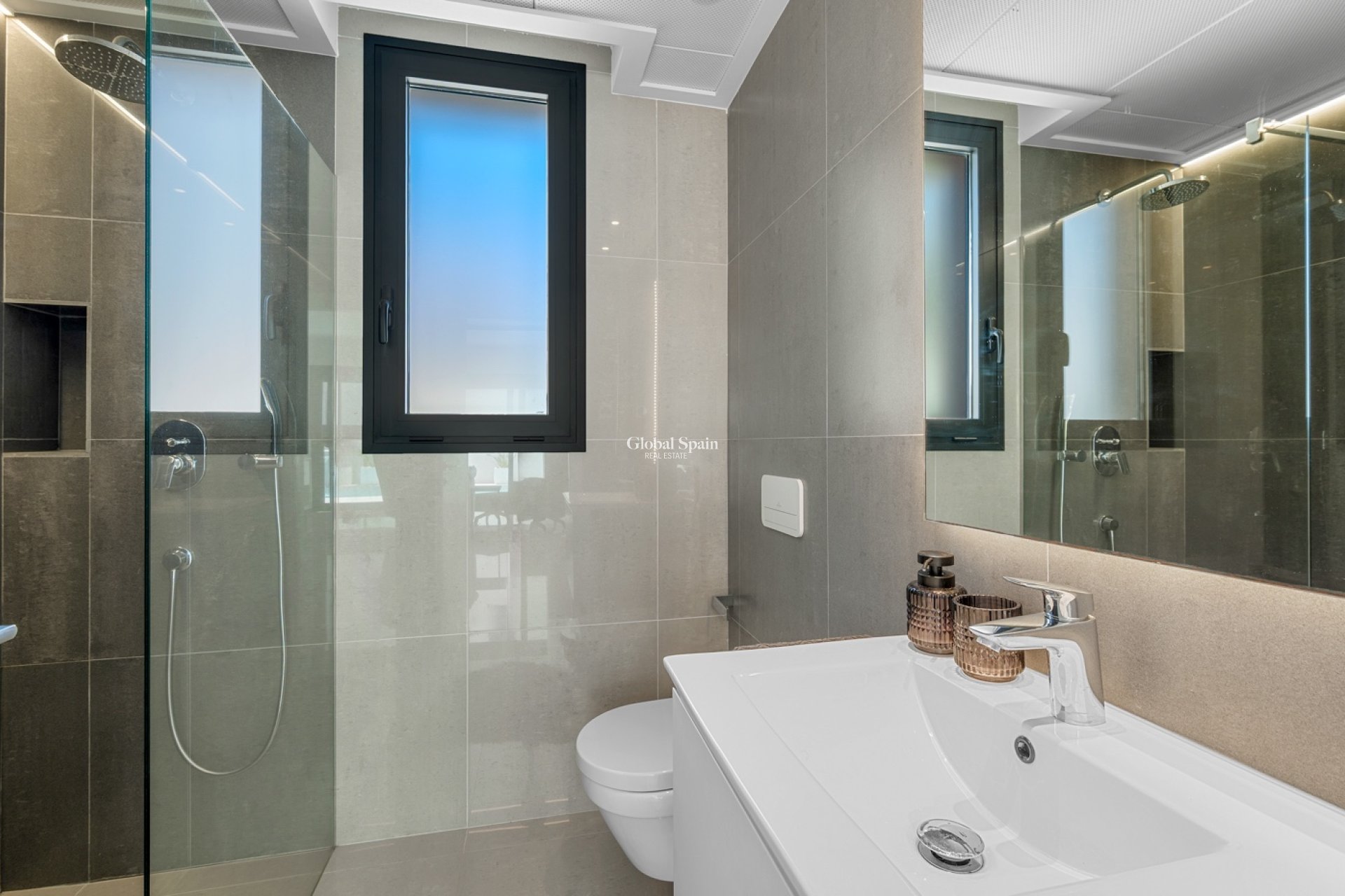 Venta - VILLA -
GUARDAMAR DEL SEGURA