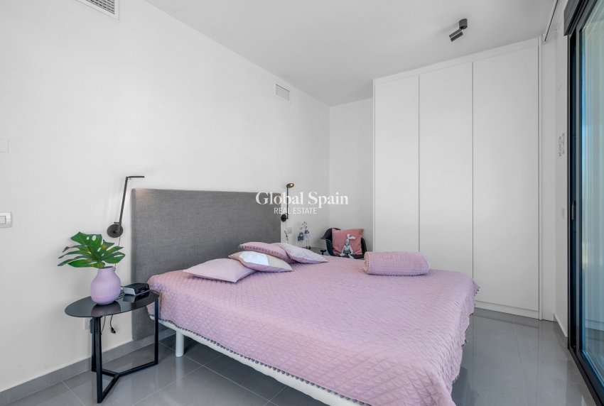 Venta - VILLA -
GUARDAMAR DEL SEGURA