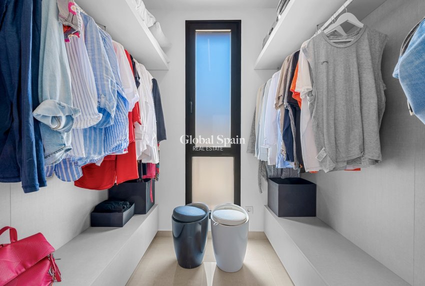 Venta - VILLA -
GUARDAMAR DEL SEGURA