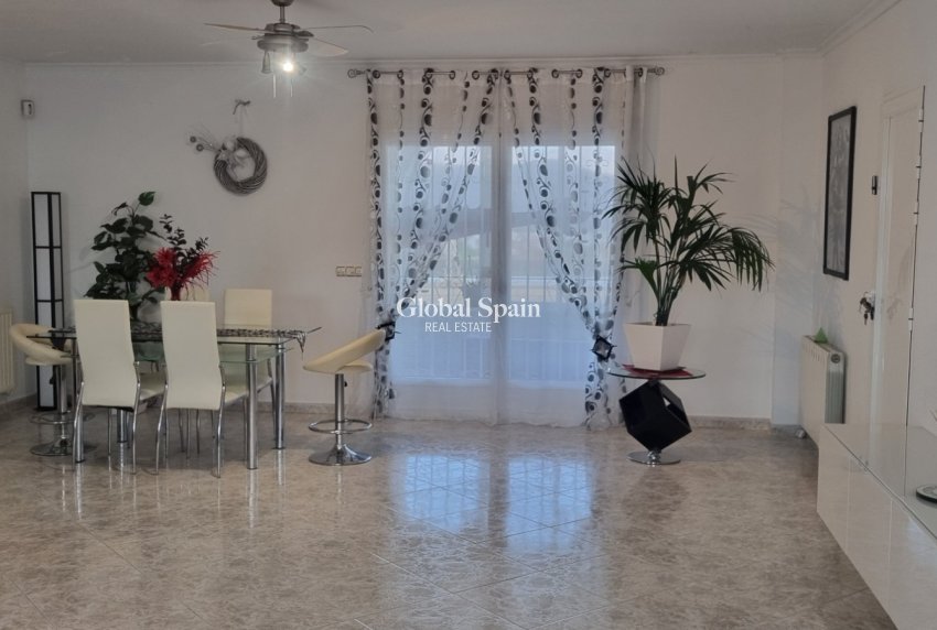 Venta - VILLA -
HONDÓN DE LOS FRAILES - Inland