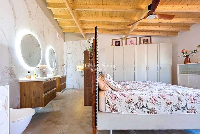 Venta - Villa -
Hondon De Los Frailes