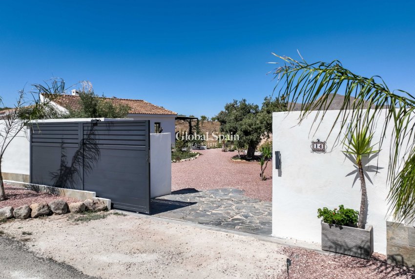 Venta - Villa -
Hondon De Los Frailes