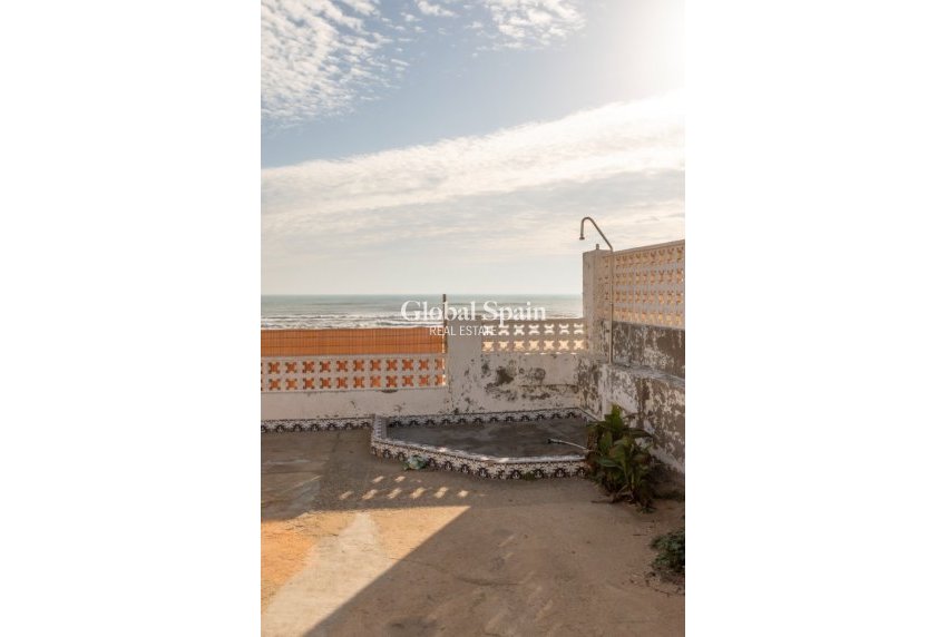 Venta - Villa independiente -
GUARDAMAR DEL SEGURA - Guardamar Playa