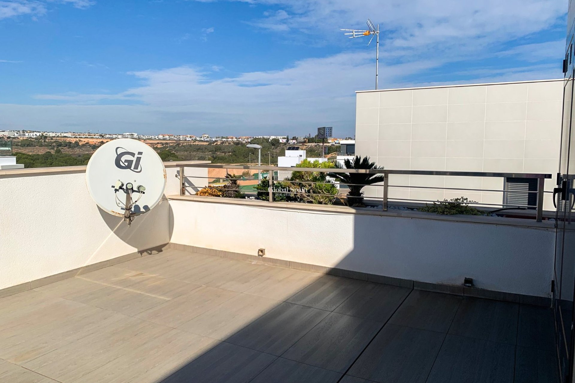 Venta - Villa independiente -
ORIHUELA COSTA - CAMPOAMOR