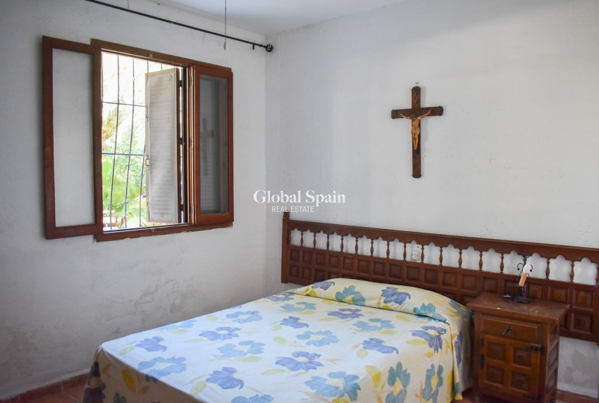 Venta - Villa independiente -
ORIHUELA COSTA - Punta Prima