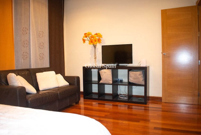 Venta - Villa independiente -
ORIHUELA - El raal