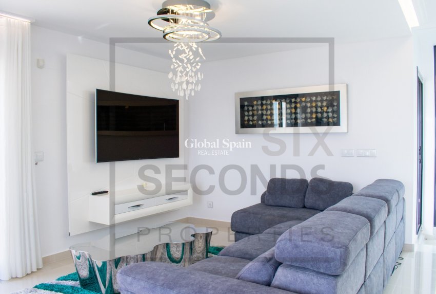 Venta - Villa independiente -
SAN MIGUEL DE SALINAS - Urbanizaciones