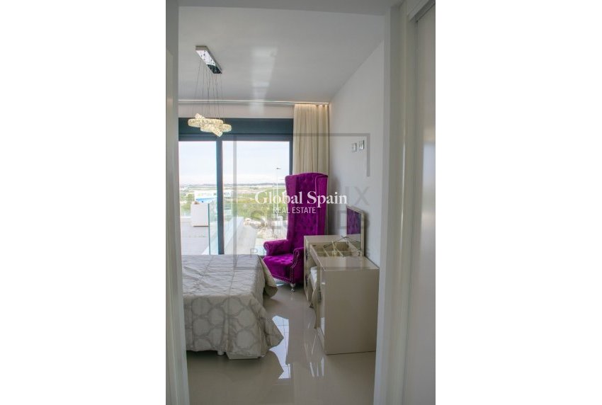 Venta - Villa independiente -
SAN MIGUEL DE SALINAS - Urbanizaciones