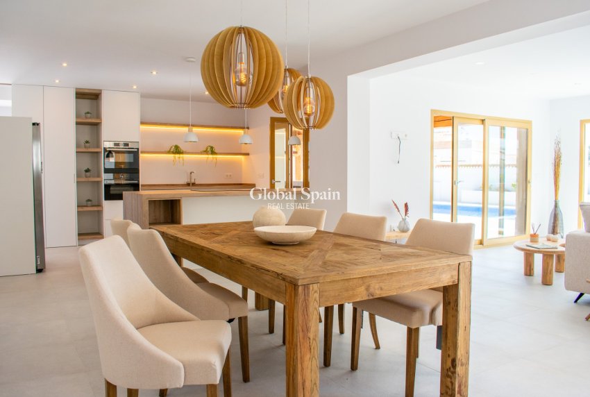 Venta - Villa independiente -
TORREVIEJA - Torreta Florida