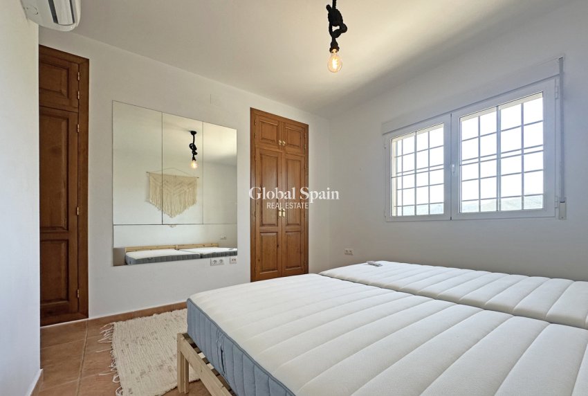 Venta - VILLA -
JALÓN - Inland