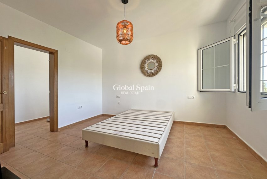 Venta - VILLA -
JALÓN - Inland