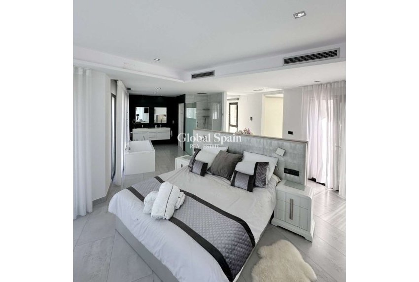 Venta - VILLA -
JÁVEA - Costa Blanca