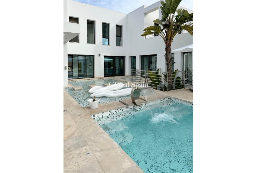 Venta - VILLA -
JÁVEA - Costa Blanca