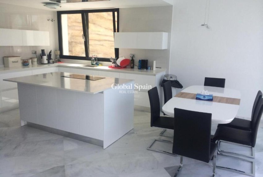 Venta - VILLA -
JÁVEA - Costa Blanca