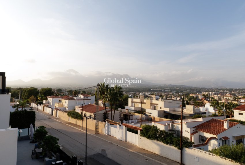 Venta - VILLA -
L'ALBIR - center