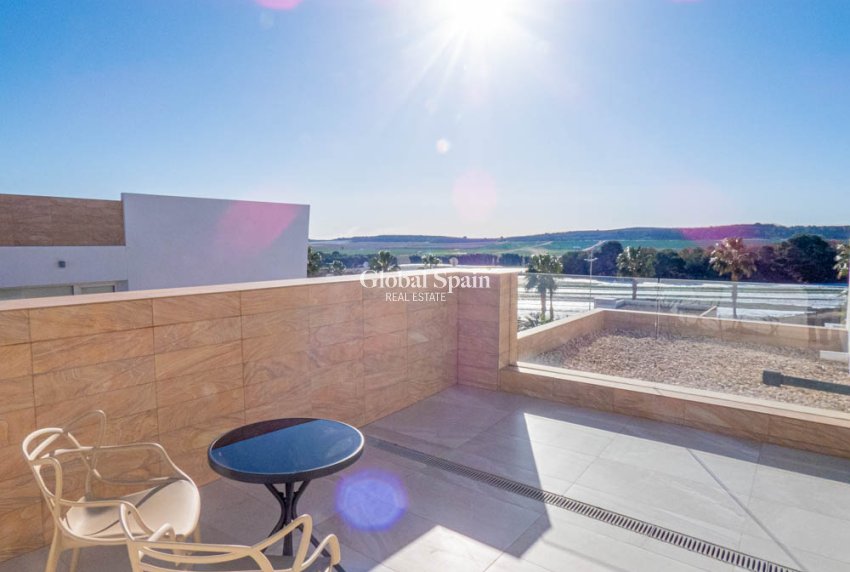 Venta - VILLA -
LA FINCA GOLF - Algorfa