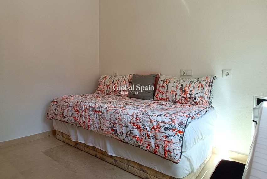 Venta - VILLA -
LA FINCA GOLF - Algorfa