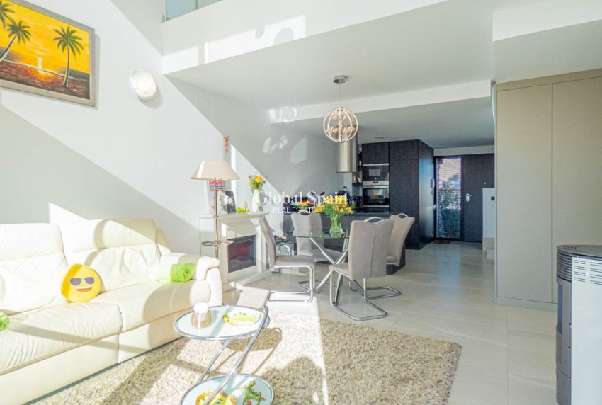 Venta - Villa -
La Finca Golf and Spa Resort - Algorfa