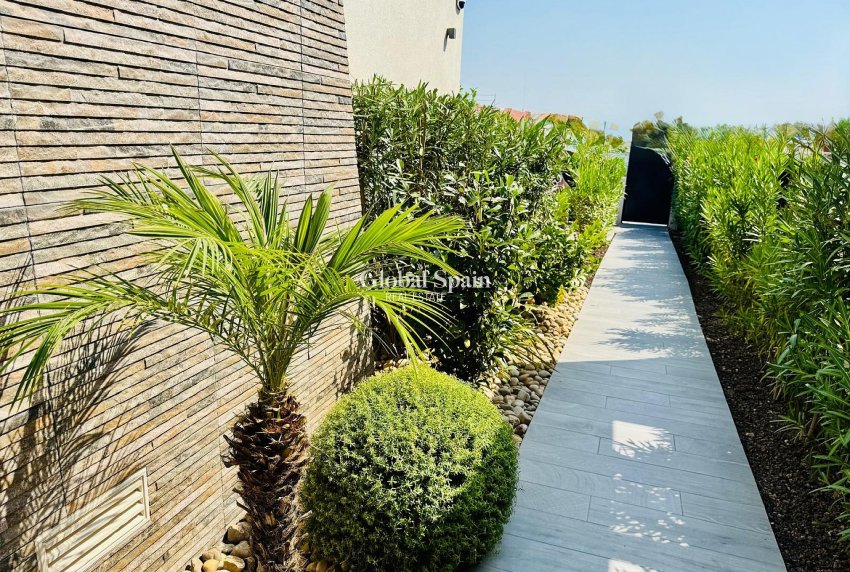 Venta - VILLA -
LA FINCA GOLF - Inland