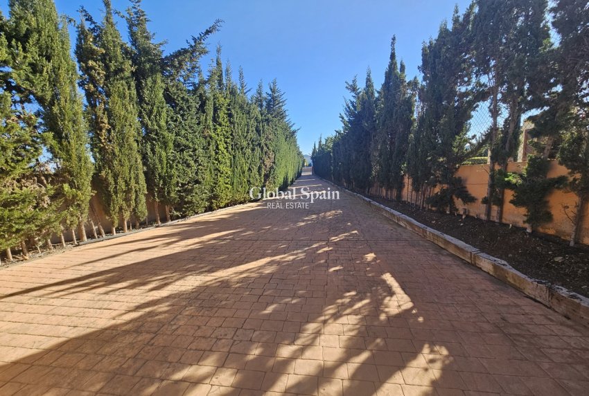 Venta - VILLA -
LA MANGA DEL MAR MENOR - Costa Calida