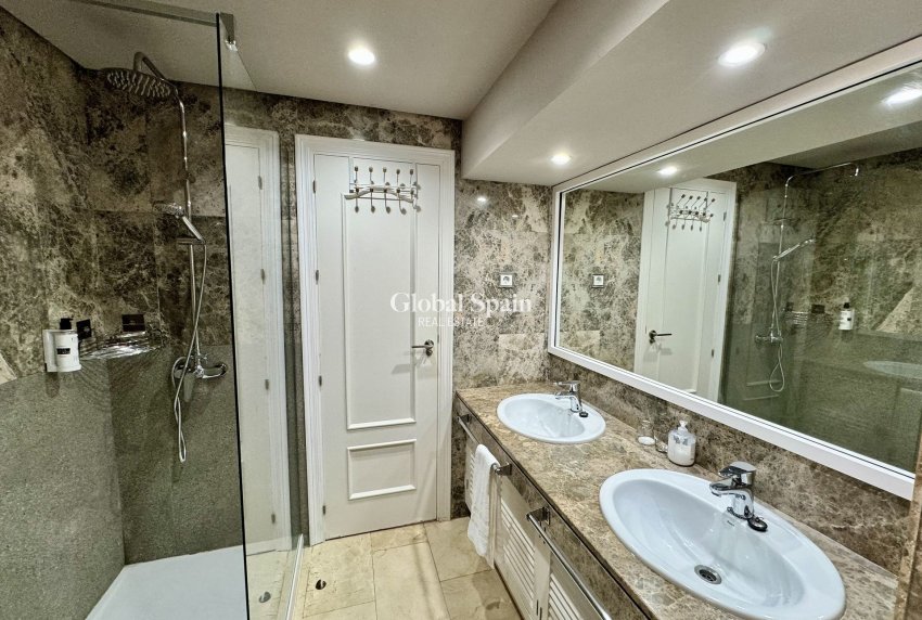 Venta - VILLA -
LA MANGA DEL MAR MENOR - Costa Calida